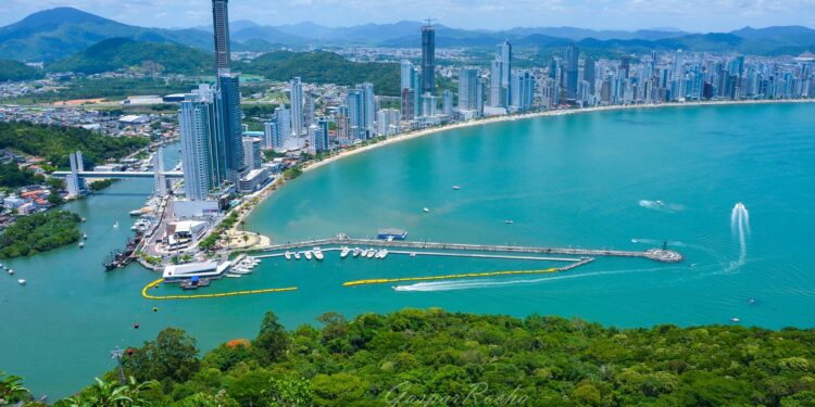 Essa cidade é considerada a "Dubai brasileira"