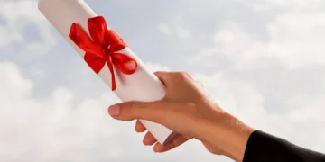 É o fim do diploma em papel: entenda a decisão do MEC