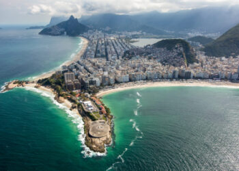 Apenas 1 praia brasileira no ranking das 50 melhores do mundo; veja qual é