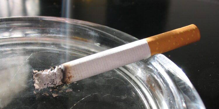 Veja qual problema faz tão mal quando fumar 15 cigarros