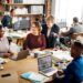 Como se proteger de colegas invejosos no trabalho