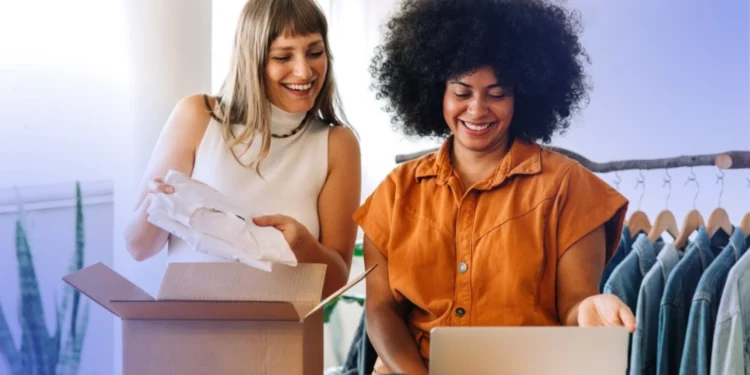 Conheça a lista de franquias a partir de R$ 2,5 mil para empreender de qualquer lugar do mundo