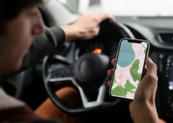 Esse truque no Waze pode salvar seu bolso de multas; veja como