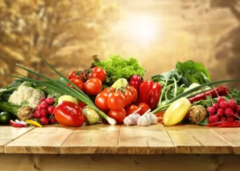 Quais são as frutas que podem te ajudar a dormir feito um bebê