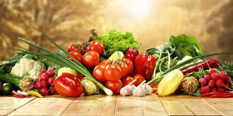 Quais são as frutas que podem te ajudar a dormir feito um bebê
