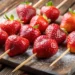 Como fazer a calda do Morango do Amor? Aprenda a fazer o doce que conquistou os brasileiros
