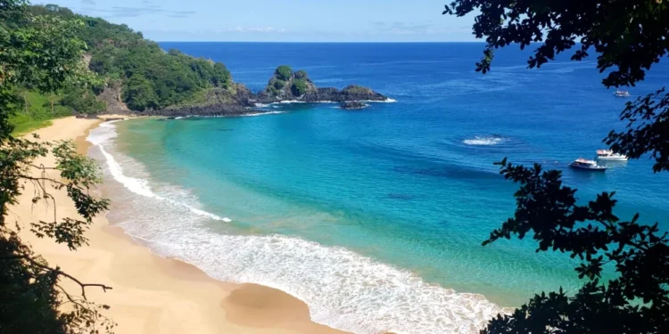 Melhor que o Caribe: veja qual é a praia brasileira que foi eleita a melhor do mundo