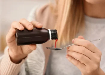 É o fim do xarope e da vitamina C? Veja os produtos cancelados pela Anvisa
