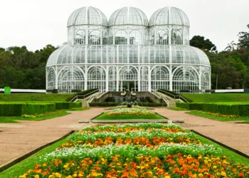 As 5 cidades que são paraísos de alegria e bem-estar: ninguém fica triste lá