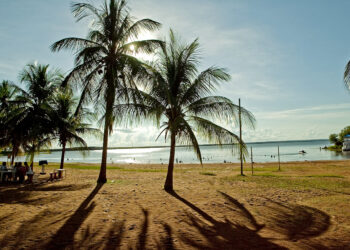 Ilha no interior de São Paulo é o lugar perfeito para praticar esportes aquáticos