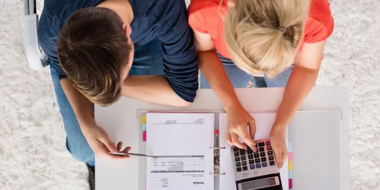 Esse hábito pode mudar a sua vida FINACEIRA para sempre; veja qual é e sinta o alívio imediato no seu bolso