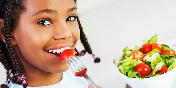 Essa fruta tropical ajuda a prevenir infarto e problemas do coração; descubra qual é