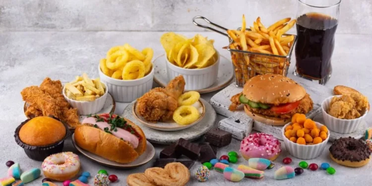Os ultraprocessados são os vilões da sua alimentação no dia a dia? Veja o que dizem os especialistas
