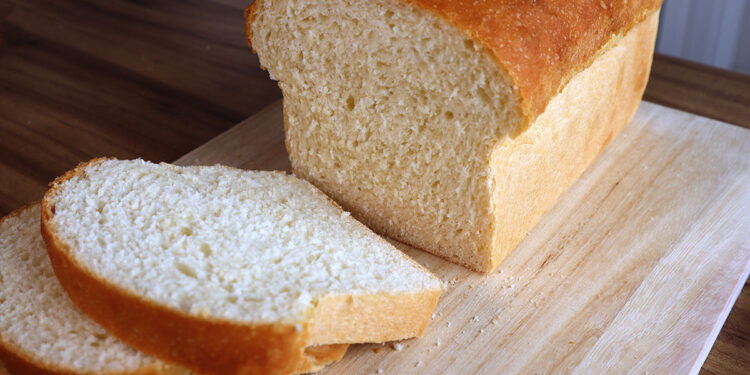 Gosta de comer pão, quer economizar dinheiro e continuar saudável? Especialista dá dica do século