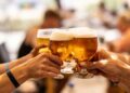 Cerveja sem álcool é menos prejudicial que a cerveja normal? Veja o que dizem os especialistas