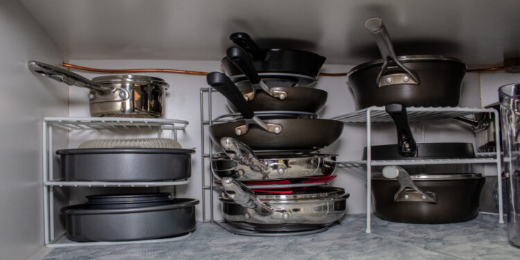 É fim das panelas empilhadas no seu armário da cozinha? Saiba mais!