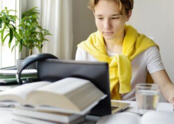 Nem inglês, nem espanhol: esse é o idioma mais procurado no mercado de trabalho