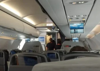 Remarcar voo é mais caro que comprar outra passagem? Entenda o motivo!