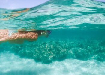 Essa cidade no sul do país tem uma praia paradisíaca amada pelos casais